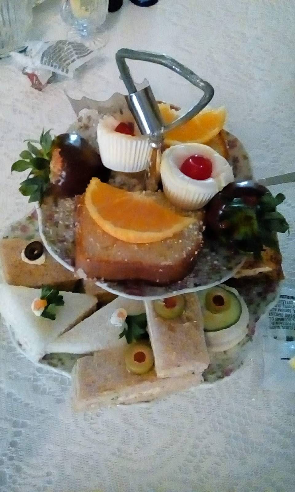 Piccadilly Parlour Victorian | restaurant | 114 S Broad St, Canfield, OH 44406, USA | 3305334749 OR +1 330-533-4749