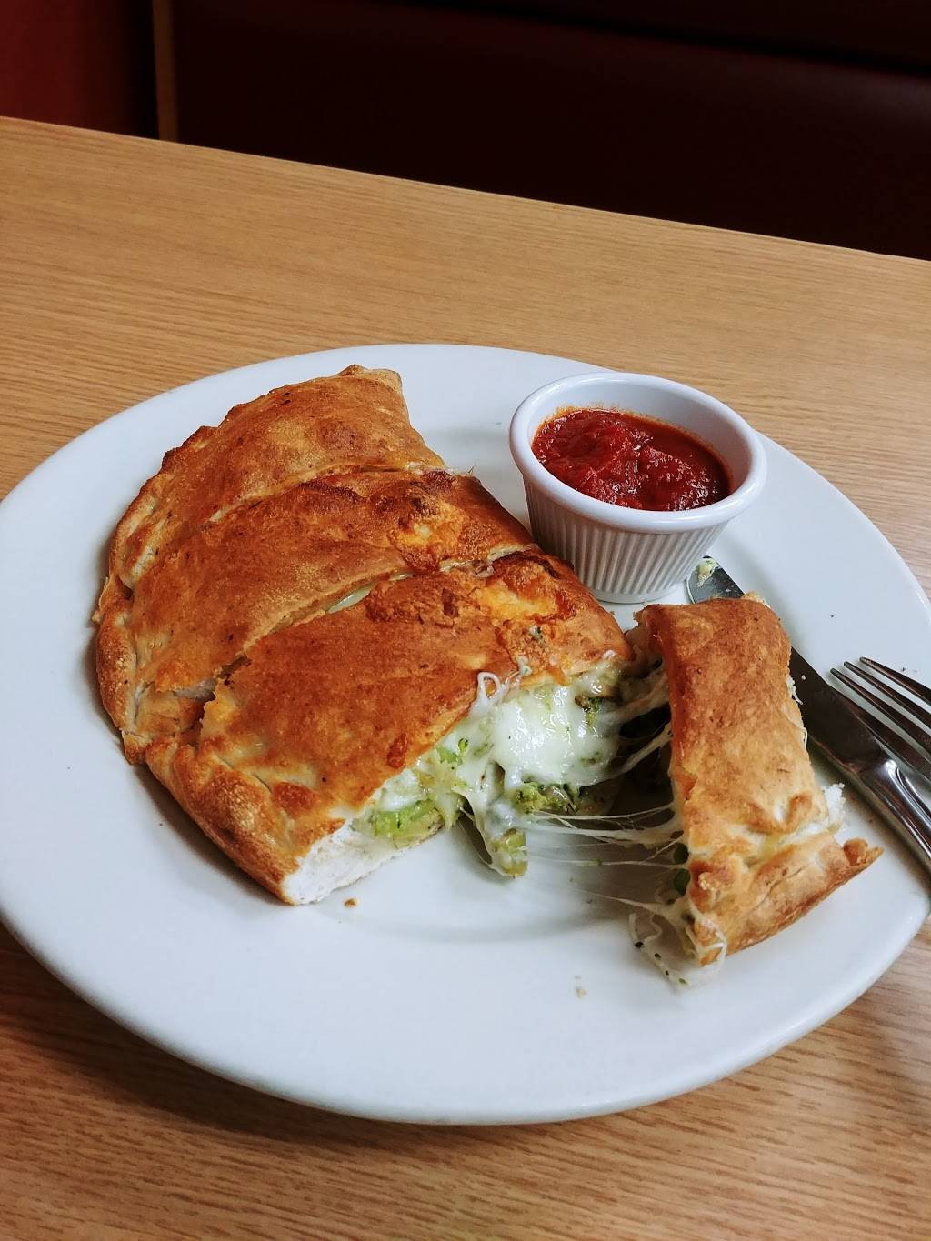 Athens Pizza | restaurant | 2920 Old Monroe Rd, Matthews, NC 28104, USA | 7048216350 OR +1 704-821-6350