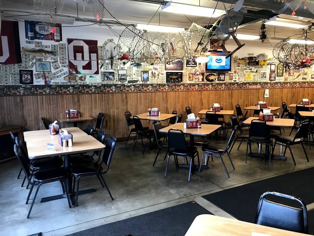 Mo Fish | cafe | 2403 Nash Blvd #1, Council Bluffs, IA 51501, USA | 7122564000 OR +1 712-256-4000