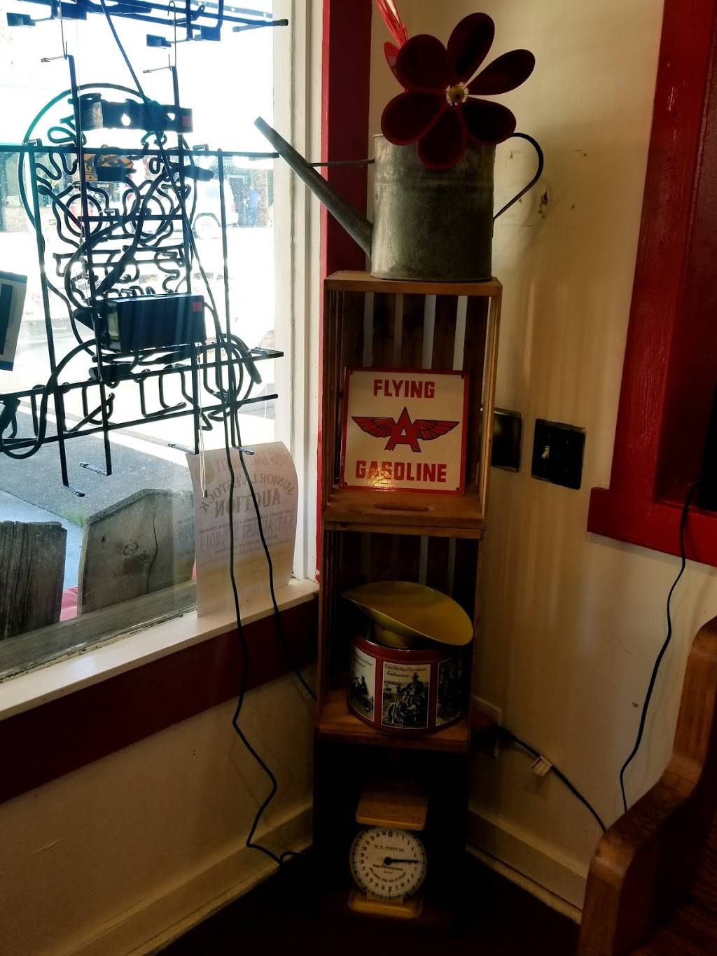 Vintage Station BBQ | restaurant | 9450 Main St, Upper Lake, CA 95485, USA | 7072754002 OR +1 707-275-4002