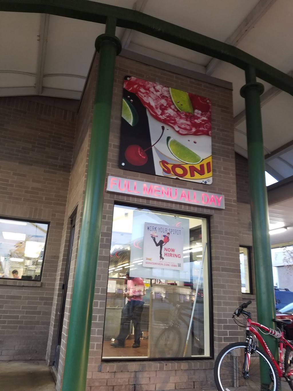 Sonic Drive-In | restaurant | 1919 S Memorial Dr, Tulsa, OK 74112, USA | 9186274762 OR +1 918-627-4762