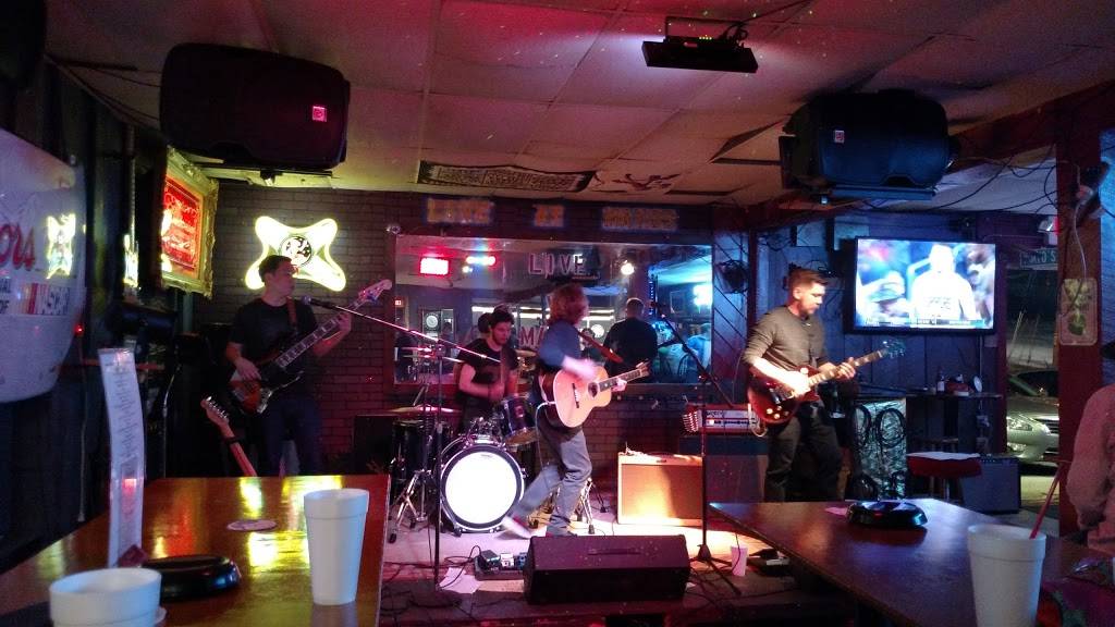 Mayos Bar and Grill | restaurant | 3820 Brainerd Rd, Chattanooga, TN 37411, USA | 4236240034 OR +1 423-624-0034