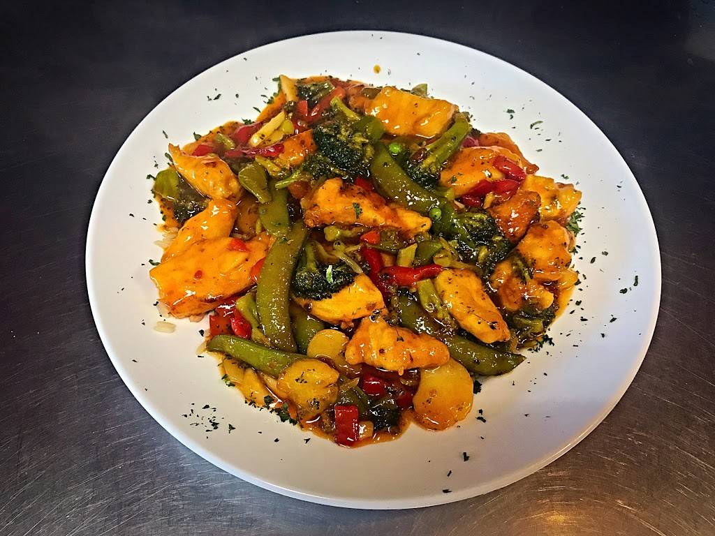 Garden Restaurant | restaurant | 612 S Main St, Lewistown, IL 61542, USA | 3095477170 OR +1 309-547-7170