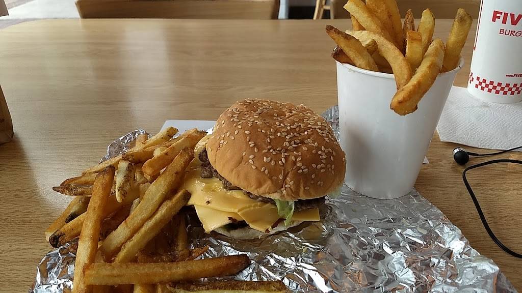 Five Guys | meal takeaway | 6801 Parker Farm Dr, Wilmington, NC 28405, USA | 9102569069 OR +1 910-256-9069