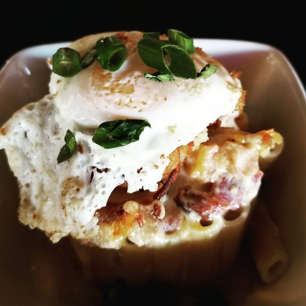 Two Bucks Eastlake | restaurant | 35400 Vine St, Eastlake, OH 44095, USA | 4409463801 OR +1 440-946-3801