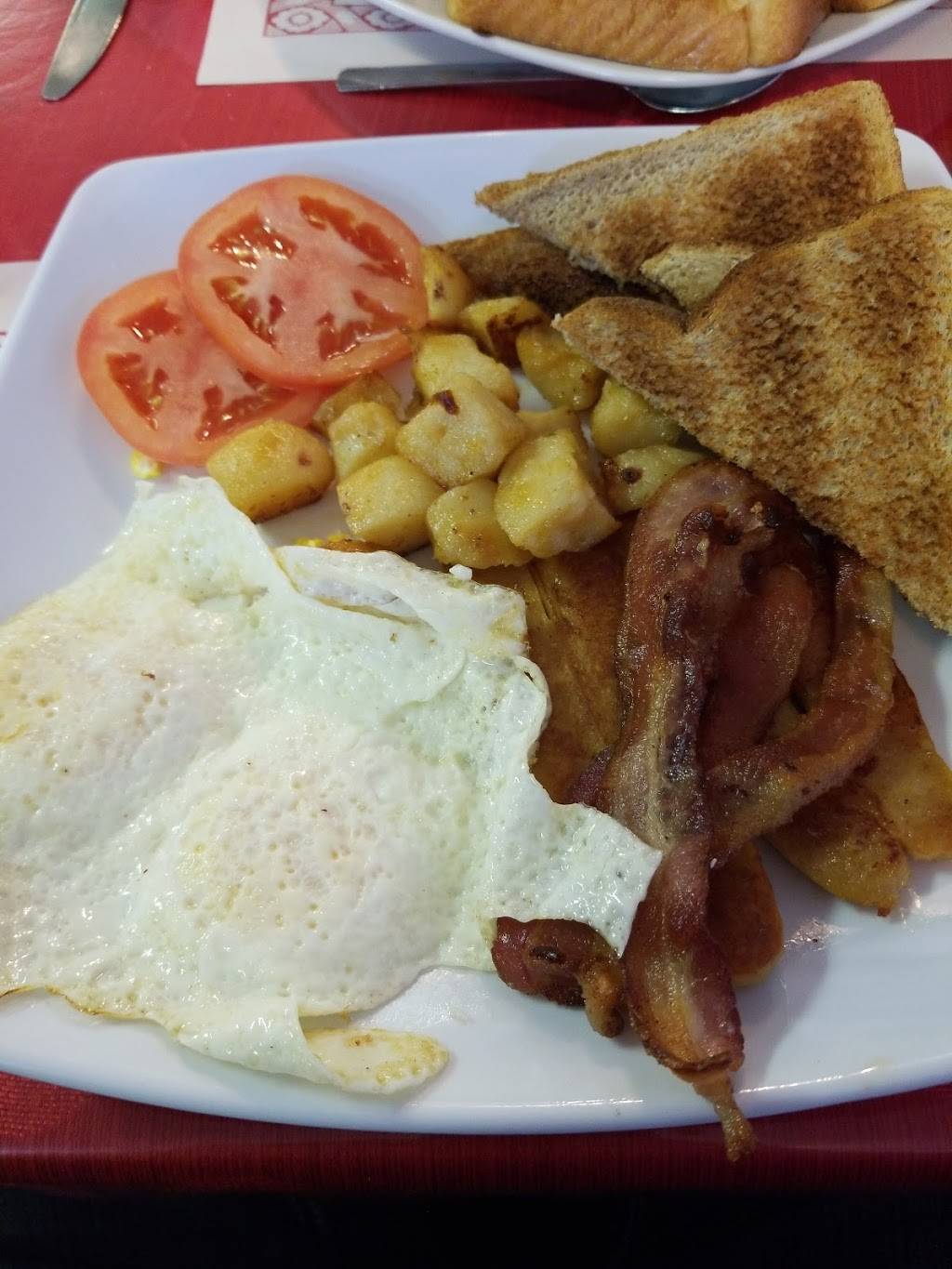 PTite Bouchée (la) | restaurant | 6160 Rue Rodrigue, Terrebonne, QC J7M 2C1, Canada | 4504777171 OR +1 450-477-7171