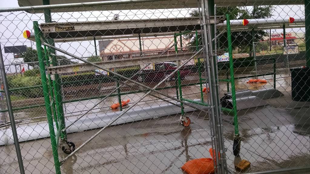 Sonic Drive-In | restaurant | 9613 Clark Rd, Dallas, TX 75249, USA | 9722961844 OR +1 972-296-1844