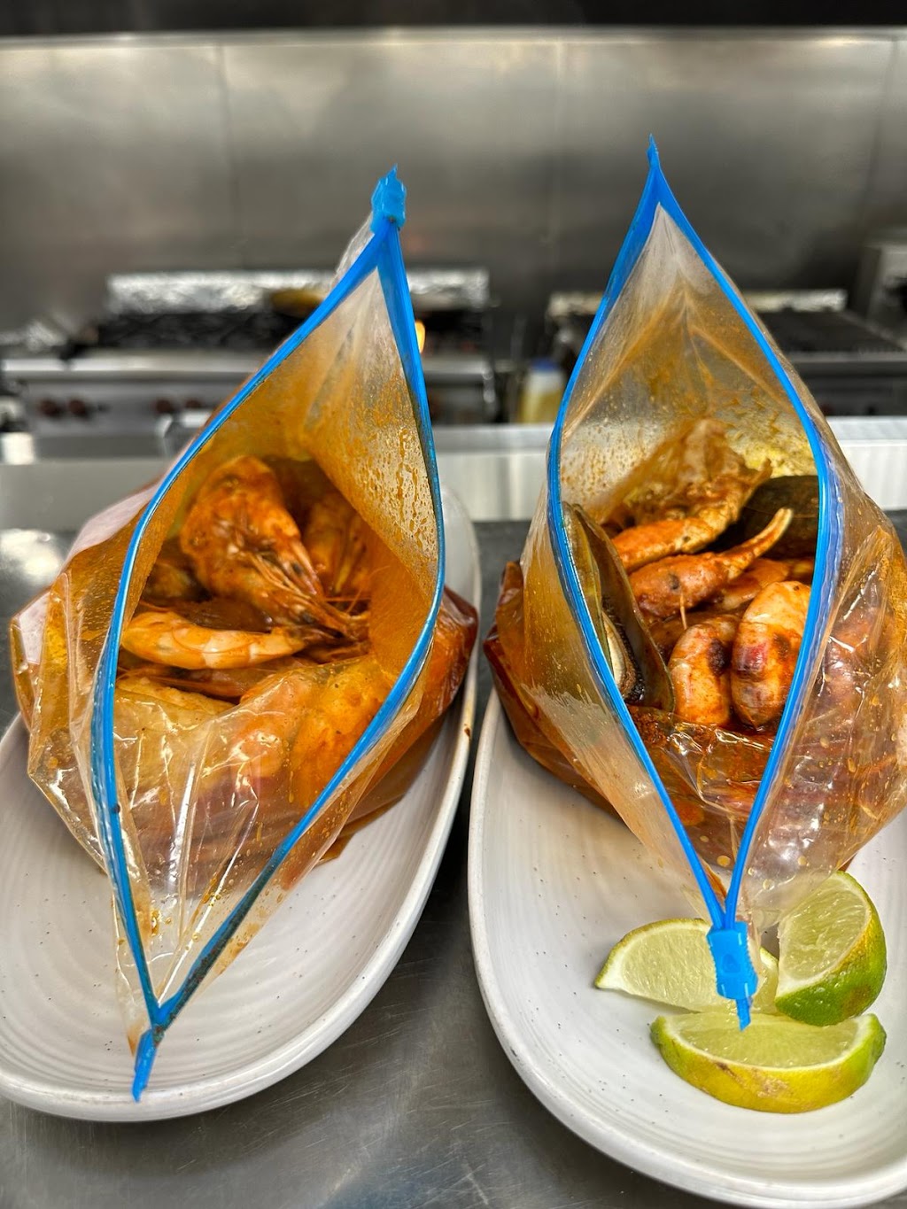 Encanto Restaurant & Bar | restaurant | 311 S Gillette Ave, Gillette, WY 82716, USA | 3072572037 OR +1 307-257-2037