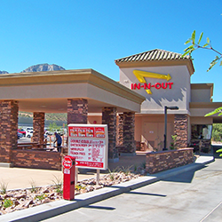 In-N-Out Burger | restaurant | 11545 N Oracle Rd, Oro Valley, AZ 85755, USA | 8007861000 OR +1 800-786-1000