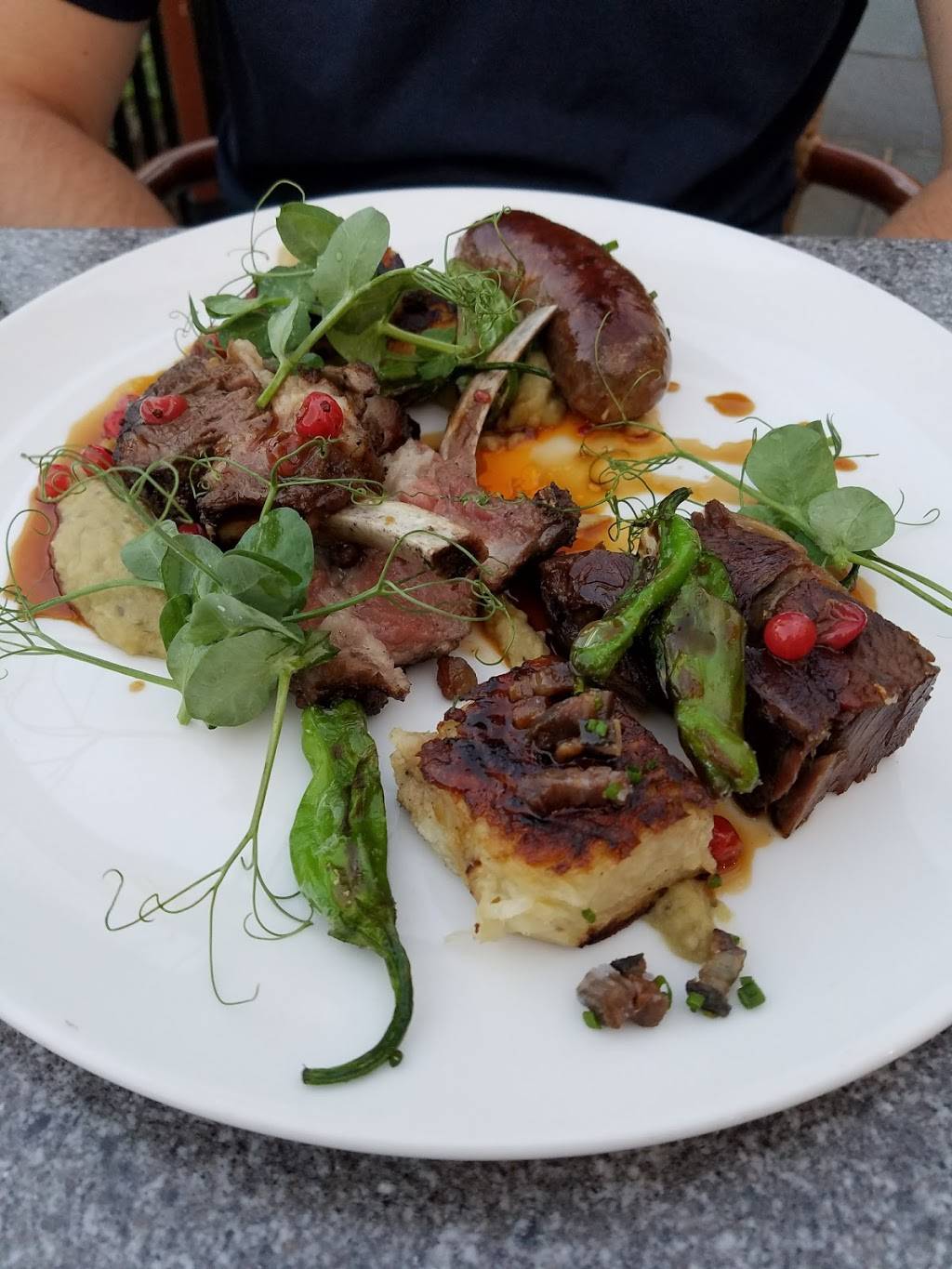 Woods Hill Table | restaurant | 24 Commonwealth Ave, Concord, MA 01742, USA | 9782541435 OR +1 978-254-1435