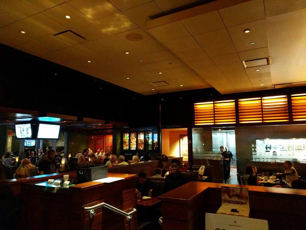 Houlihans | restaurant | 14065 Town Center Blvd, Noblesville, IN 46060, USA | 3177031025 OR +1 317-703-1025