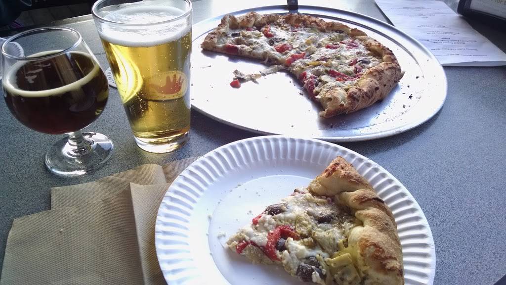 Backcountry Pizza | restaurant | 20 Lakeview Dr # 212, Nederland, CO 80466, USA | 3032580176 OR +1 303-258-0176