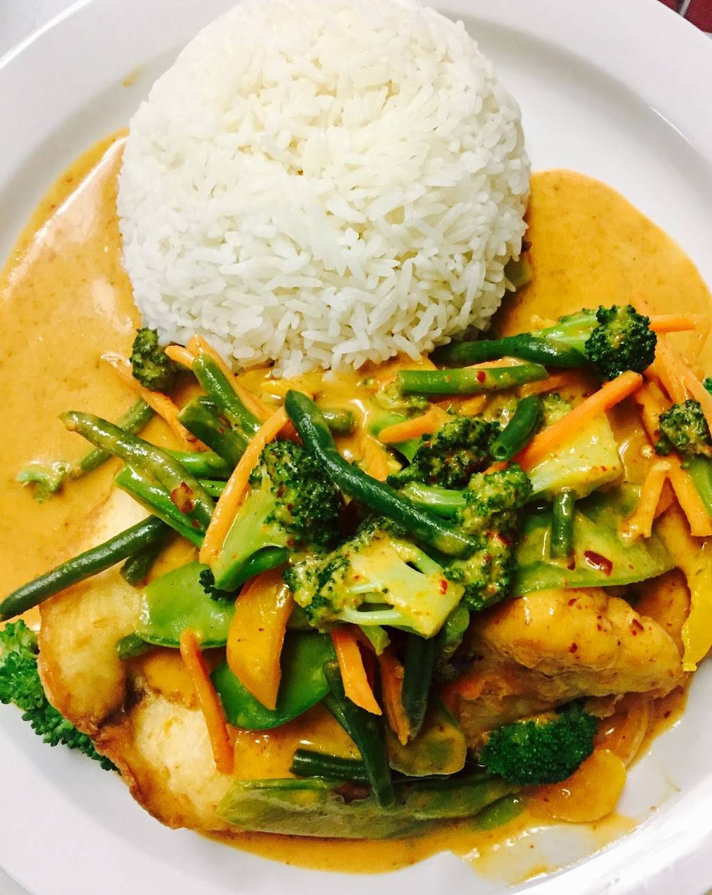 Pollys Thai Kitchen | restaurant | 402 SW Sheridan Rd, Lawton, OK 73505, USA | 5806998082 OR +1 580-699-8082