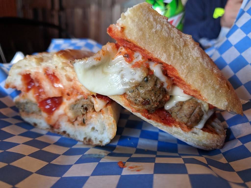 C Js Deli & Catering | restaurant | 18401 Sumner-Buckley Hwy E # C, Bonney Lake, WA 98391, USA | 2538260672 OR +1 253-826-0672