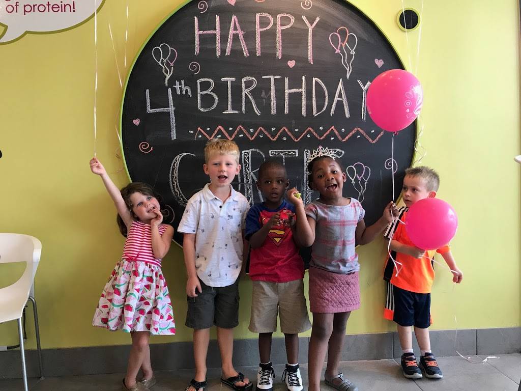 Menchies Frozen Yogurt | restaurant | 999 E Basse Rd #177, San Antonio, TX 78209, USA | 2108241104 OR +1 210-824-1104