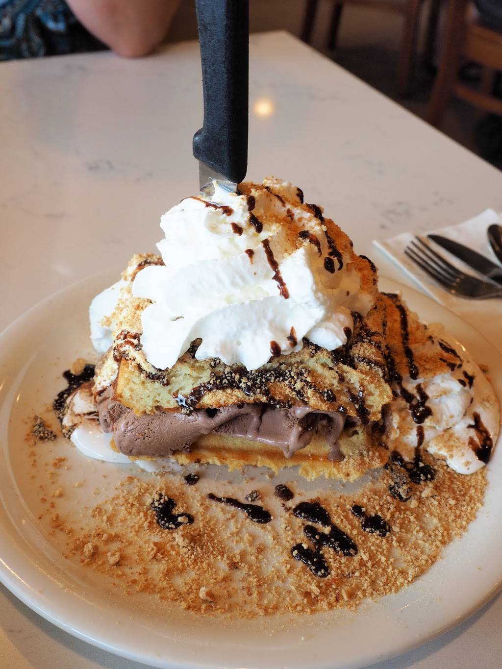 Belgian Waffle Works | restaurant | 28200 CA-189 Suite E-150, Lake Arrowhead, CA 92352, USA | 9093375222 OR +1 909-337-5222