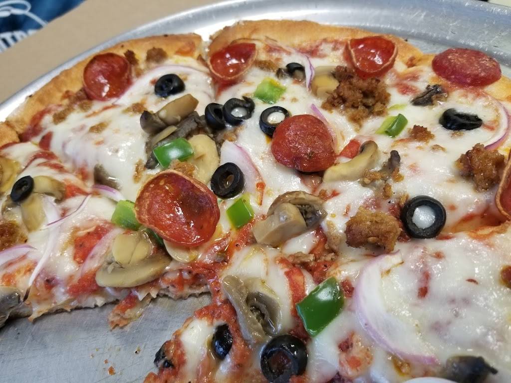 Don Tomassos Italian & American Kitchen | restaurant | 123 W Wyandot Ave, Upper Sandusky, OH 43351, USA | 4192940500 OR +1 419-294-0500