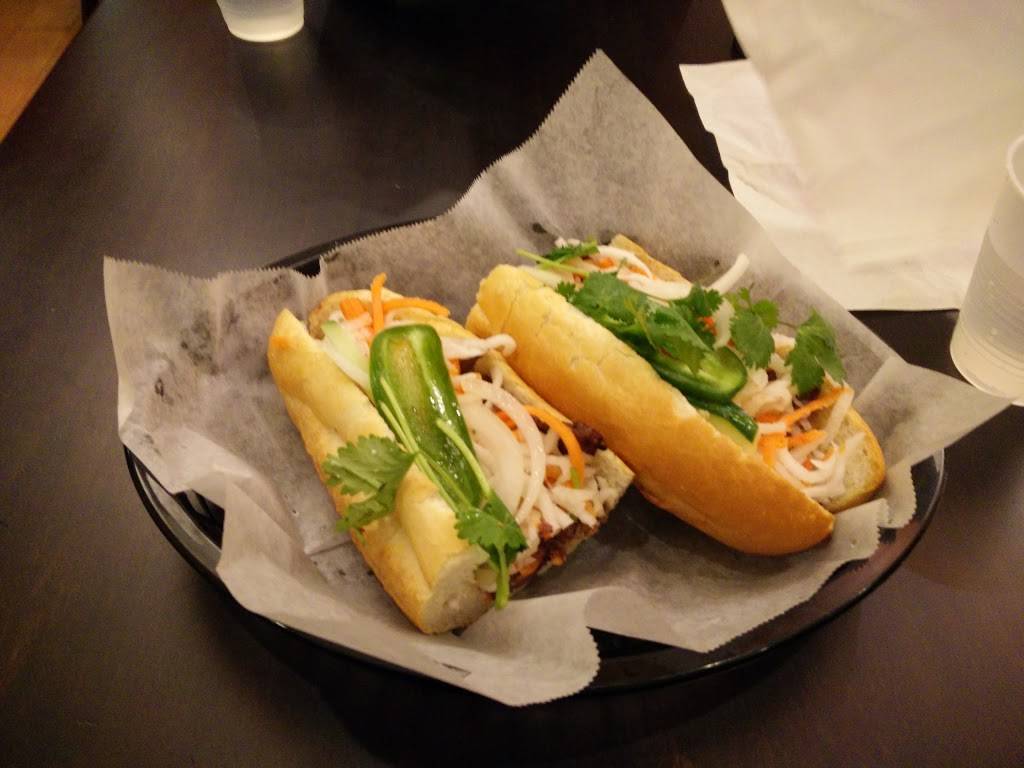 Four Sisters Grill | restaurant | 3035 Clarendon Blvd, Arlington, VA 22201, USA | 7032439020 OR +1 703-243-9020