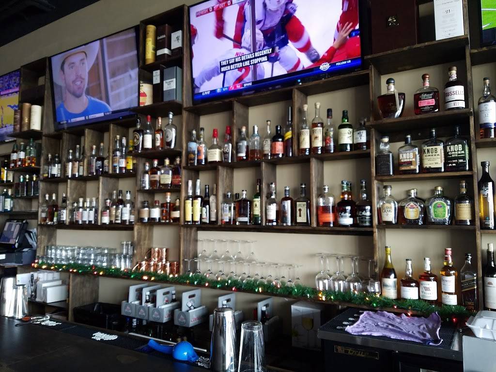 Bookmakers Burgers Bourbon Brews | restaurant | 25791 E Smoky Hill Rd #50, Aurora, CO 80016, USA | 3033538298 OR +1 303-353-8298