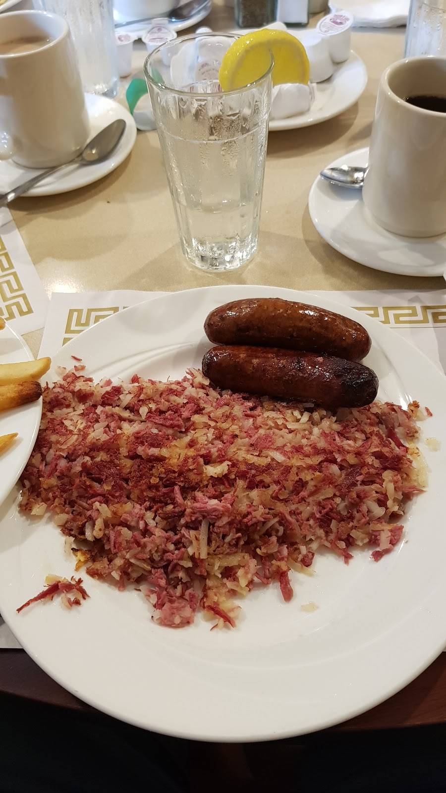 Old Westbury Diner | restaurant | 4 Glen Cove Rd, Old Westbury, NY 11568, USA | 5162469201 OR +1 516-246-9201