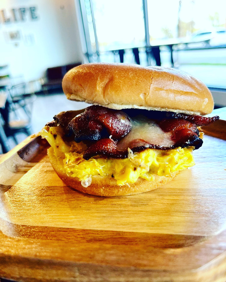 Goodlife Organic Kitchen | restaurant | 420 Woodland St, Nashville, TN 37206, USA | 6158914512 OR +1 615-891-4512