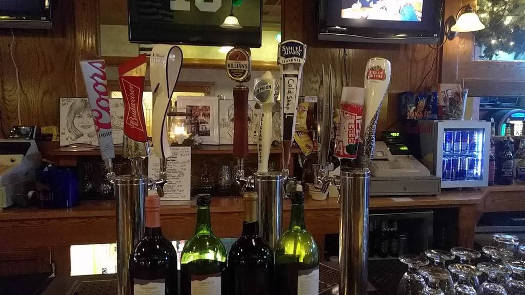 Chics | restaurant | 226 Kingston Plaza, Kingston, NY 12401, USA | 8453311537 OR +1 845-331-1537