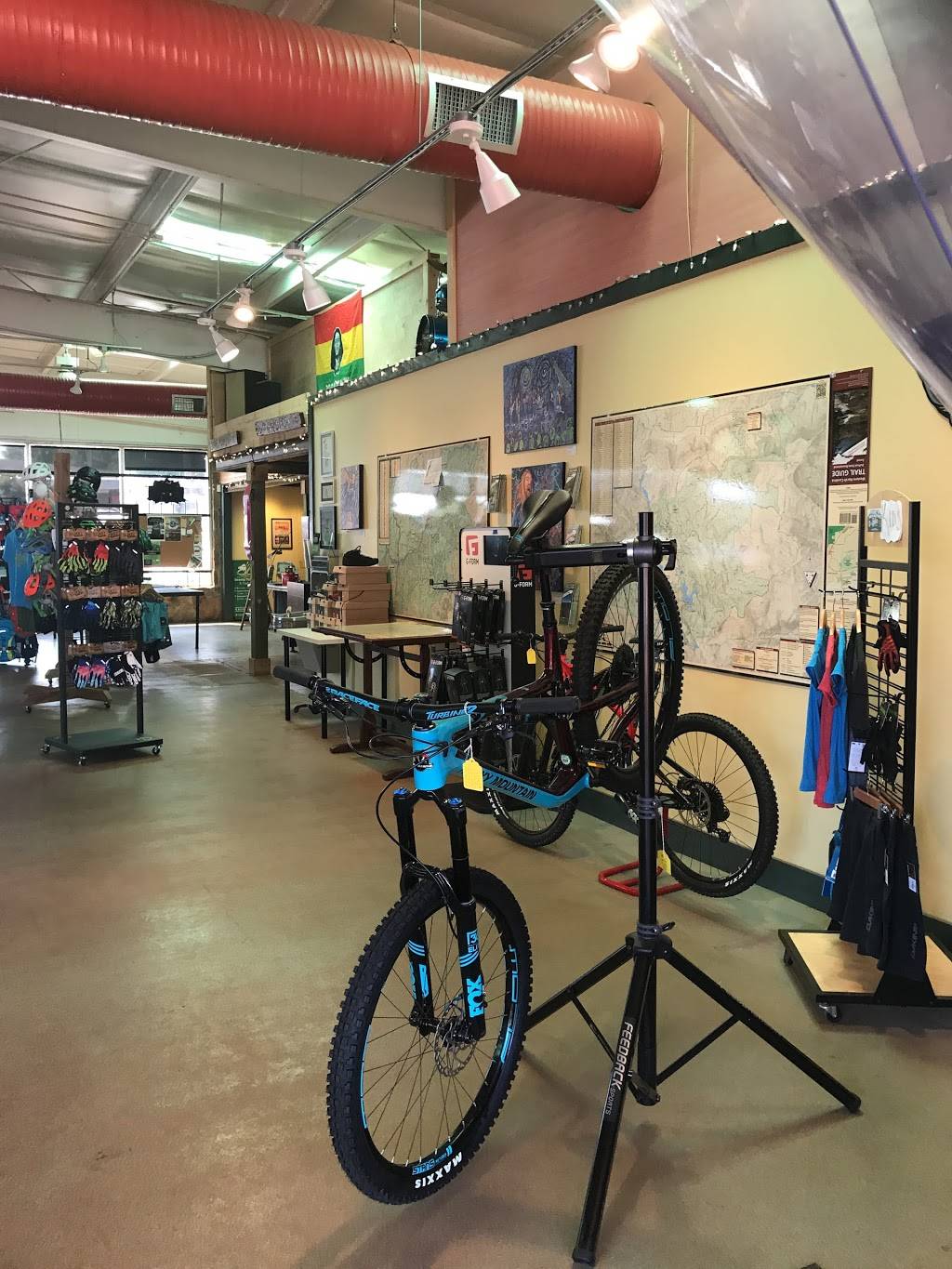 Piney Mountain Bike Lounge | restaurant | 20 Piney Mountain Rd, Greenville, SC 29609, USA | 8646032453 OR +1 864-603-2453