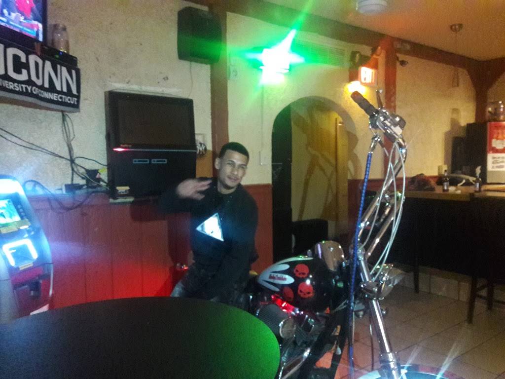 Ayalas Restaurant | restaurant | 709 Beechwood Ave, Bridgeport, CT 06605, USA | 2038708740 OR +1 203-870-8740