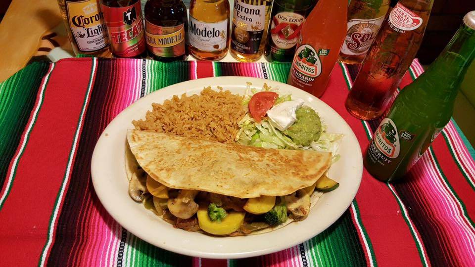 Los Tres Magueyes | restaurant | 1956, 401 Wake Chapel Rd, Fuquay-Varina, NC 27526, USA | 9195523957 OR +1 919-552-3957