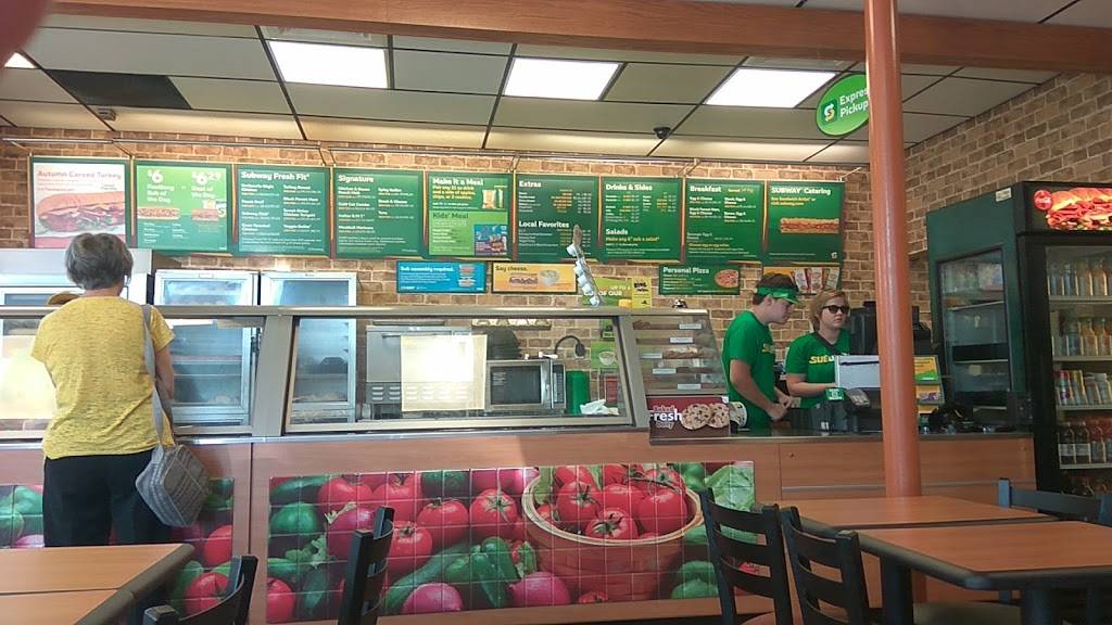 Subway Restaurants | restaurant | 8227 Kennedy Ave, Highland, IN 46322, USA | 2199238050 OR +1 219-923-8050