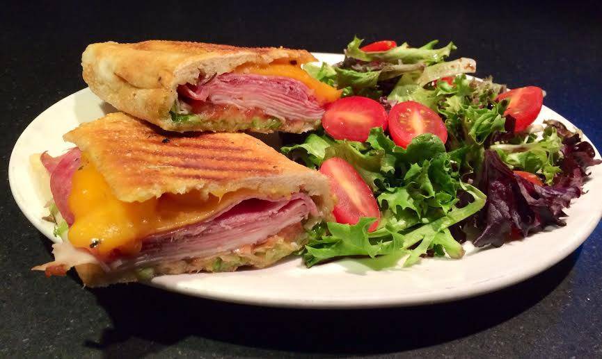 Olivella’s Neo Pizza Napoletana | restaurant | 6465 E Mockingbird Ln #525, Dallas, TX 75214, USA | 4697302626 OR +1 469-730-2626