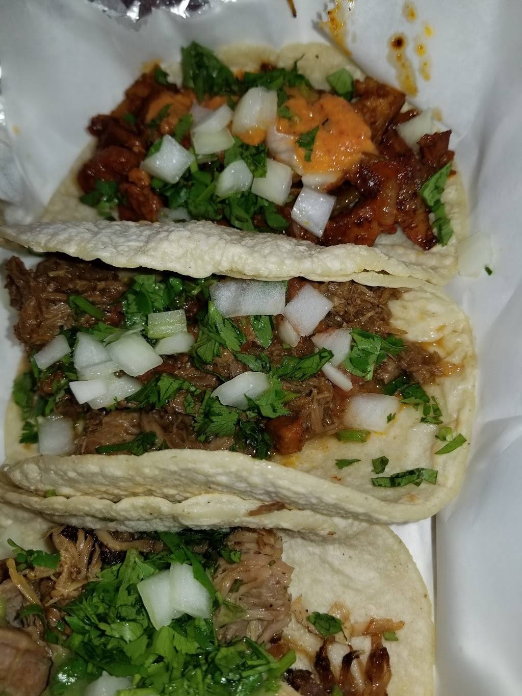 Tacochela | restaurant | 2321 Ogden Ave, Downers Grove, IL 60515, USA | 6304478226 OR +1 630-447-8226