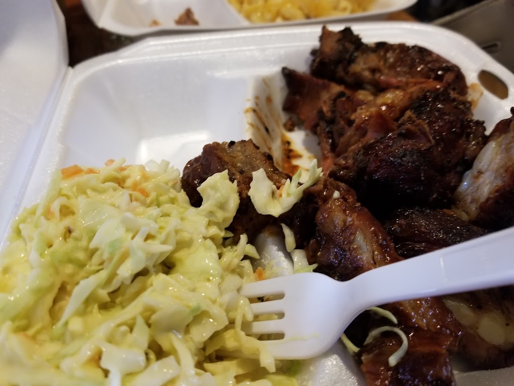 Detroit Bbq Company | restaurant | 711 Eight Mile Rd, Ferndale, MI 48220, USA | 5868559012 OR +1 586-855-9012