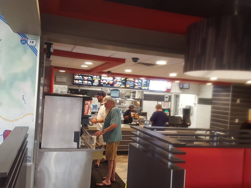 Hardees | restaurant | 935 N Kentucky St, Kingston, TN 37763, USA | 8653761308 OR +1 865-376-1308