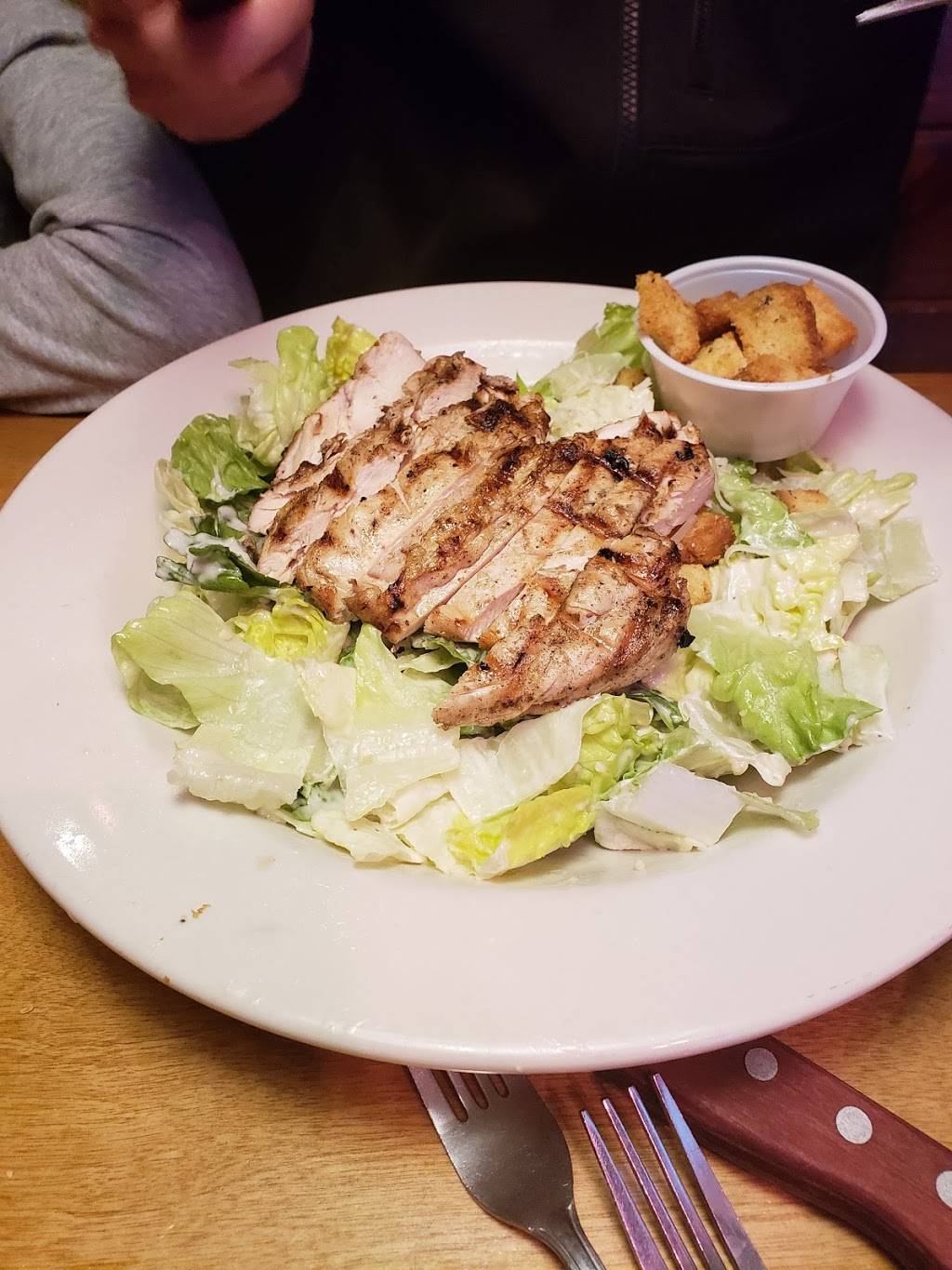 Texas Roadhouse | restaurant | 18345 South La Grange Road, Tinley Park, IL 60487, USA | 7084448358 OR +1 708-444-8358