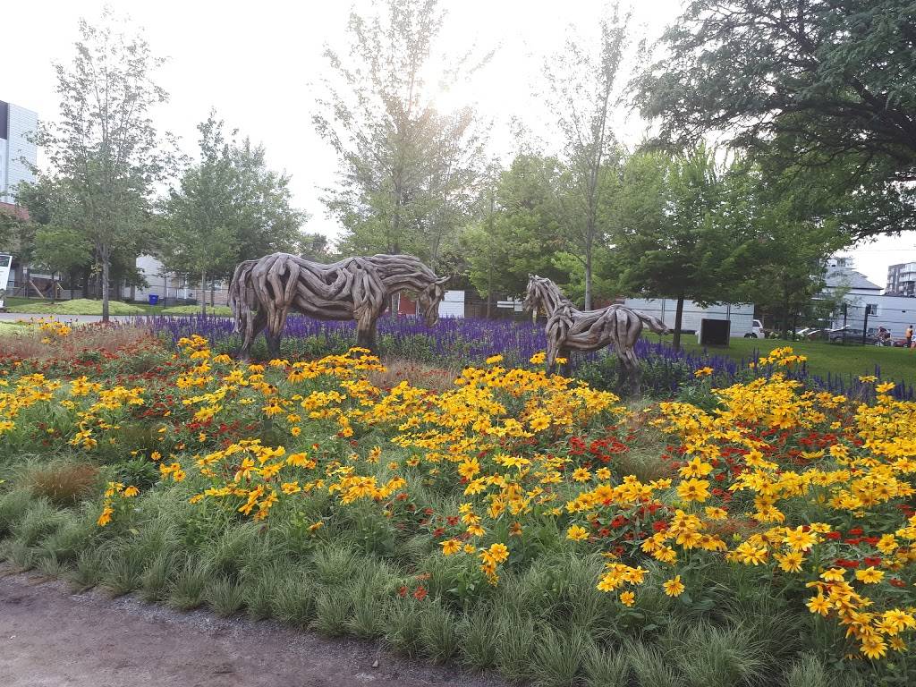 A&W Canada | restaurant | 100 Bayshore Dr, Nepean, ON K2B 8C1, Canada | 6138288191 OR +1 613-828-8191