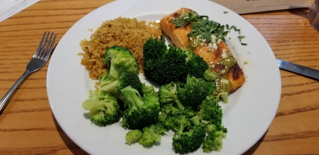 Chilis Grill & Bar | meal takeaway | 10237 N Metro Pkwy W, Phoenix, AZ 85051, USA | 6029974600 OR +1 602-997-4600