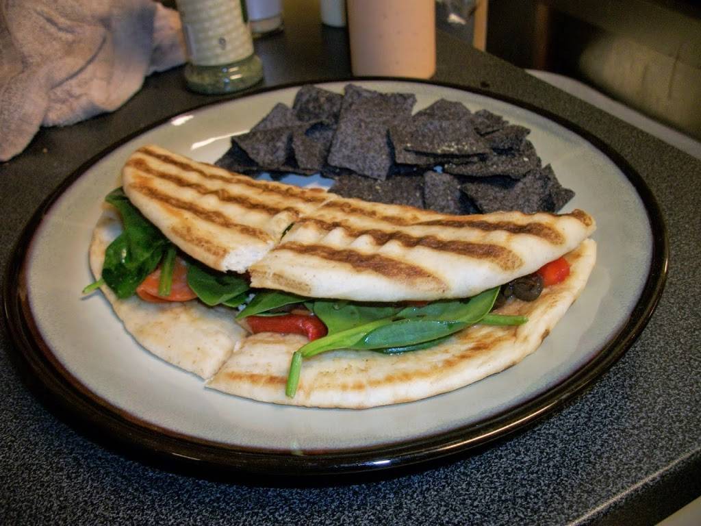 Community Cafe | cafe | 2444 Central Ave, St. Petersburg, FL 33712, USA | 7272226979 OR +1 727-222-6979