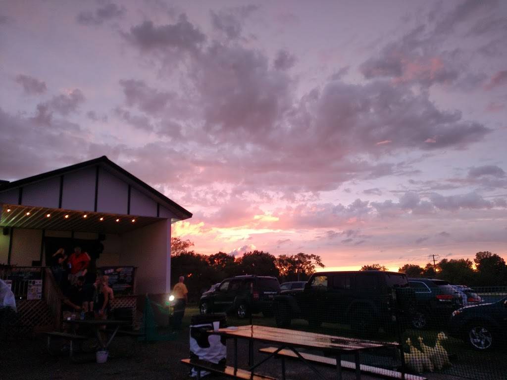 Hot Rod Nellies | restaurant | 122 S Jackson Rd, Pecatonica, IL 61063, USA | 8152392424 OR +1 815-239-2424