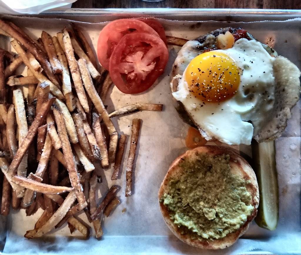 Crusade Burger Bar | restaurant | 209 S Bridge St, Yorkville, IL 60560, USA | 6307083170 OR +1 630-708-3170