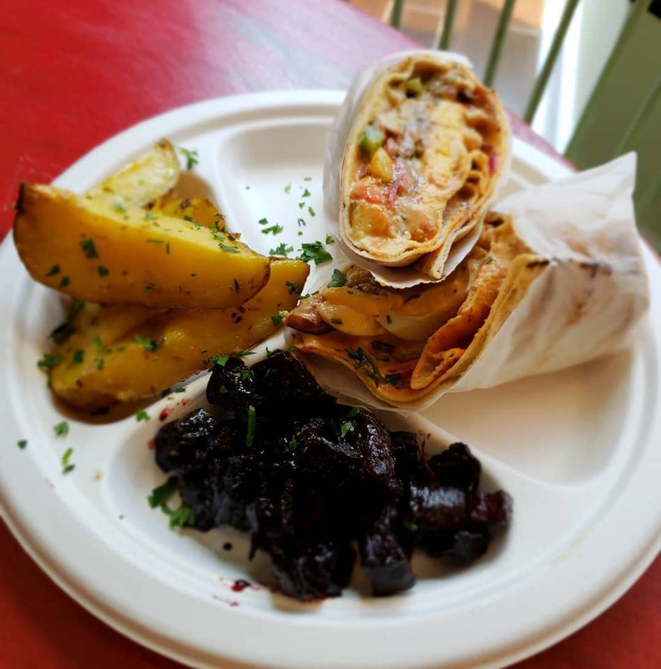 Tahinis Grill | restaurant | 912 Main St, Lynchburg, VA 24504, USA | 4342601465 OR +1 434-260-1465