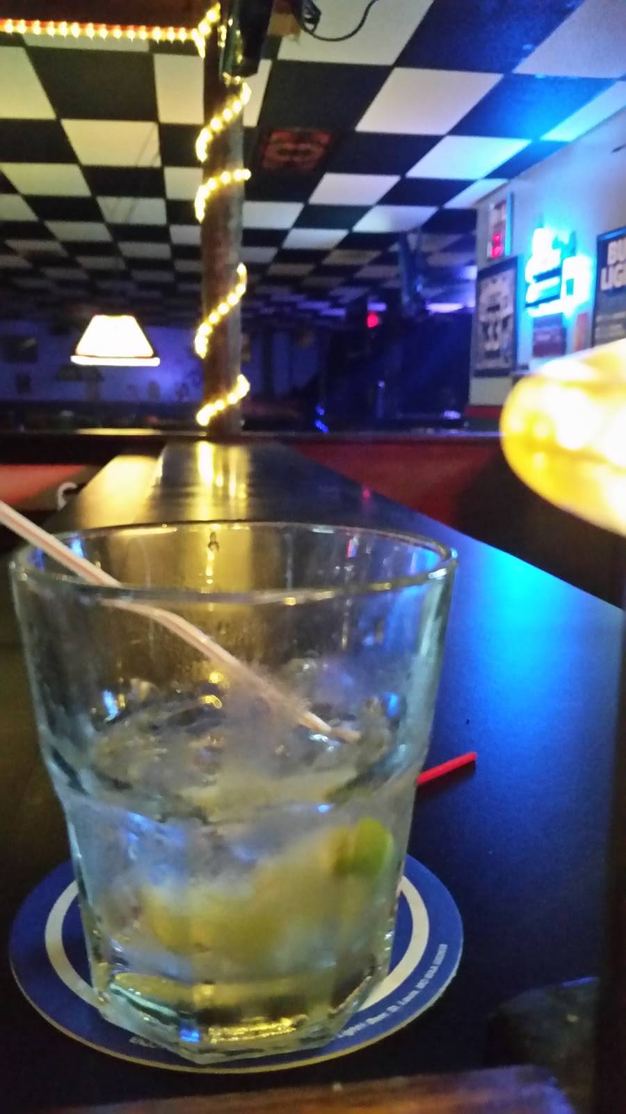 Luckys Bar & Grill | restaurant | 579 Stewarts Ferry Pike, Nashville, TN 37214, USA | 6158714101 OR +1 615-871-4101