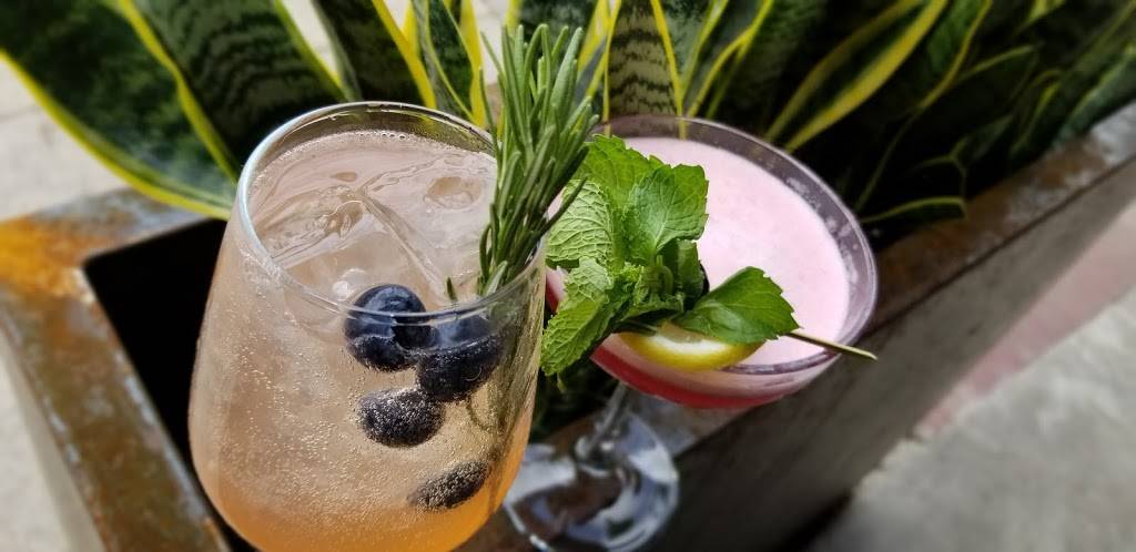 Smithy on Henderson | restaurant | 2927 N Henderson Ave, Dallas, TX 75206, USA | 2143161984 OR +1 214-316-1984