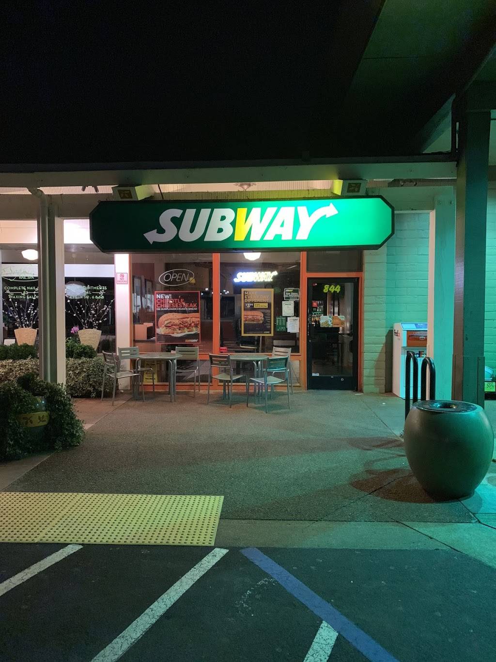 Subway Restaurants | restaurant | 844 Sir Francis Drake Blvd, San Anselmo, CA 94960, USA | 4154561170 OR +1 415-456-1170