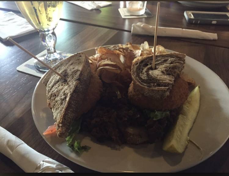 Village Pub | restaurant | 3759 Center Rd, Perry, OH 44081, USA | 4402598391 OR +1 440-259-8391