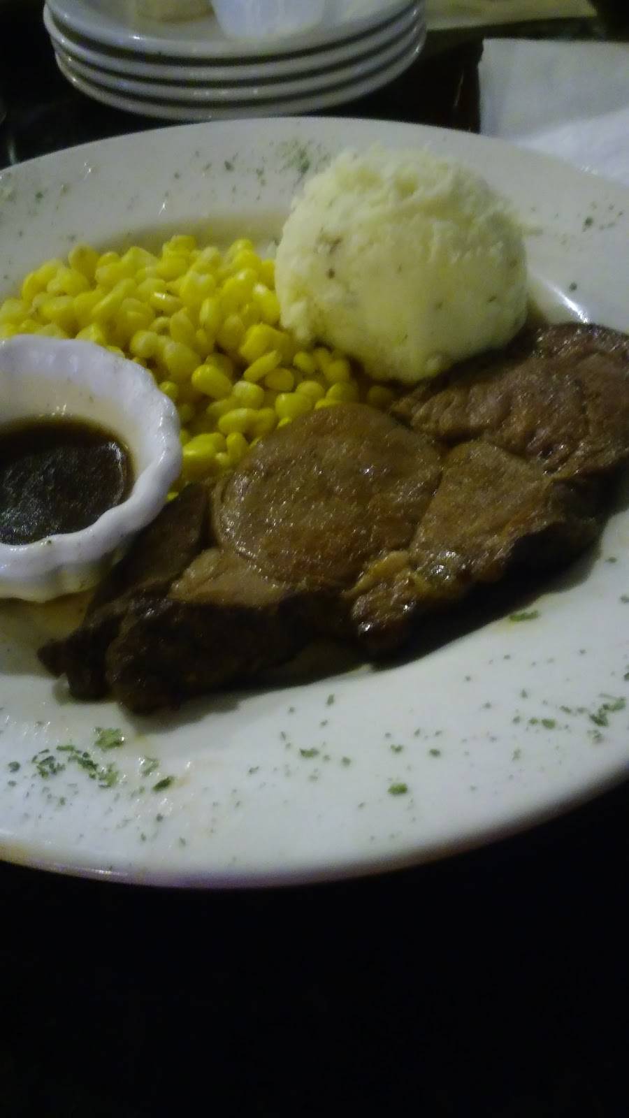 BLUE FINN BAR & GRILL | restaurant | 13330 E 10 Mile Rd, Warren, MI 48089, USA | 5867559110 OR +1 586-755-9110