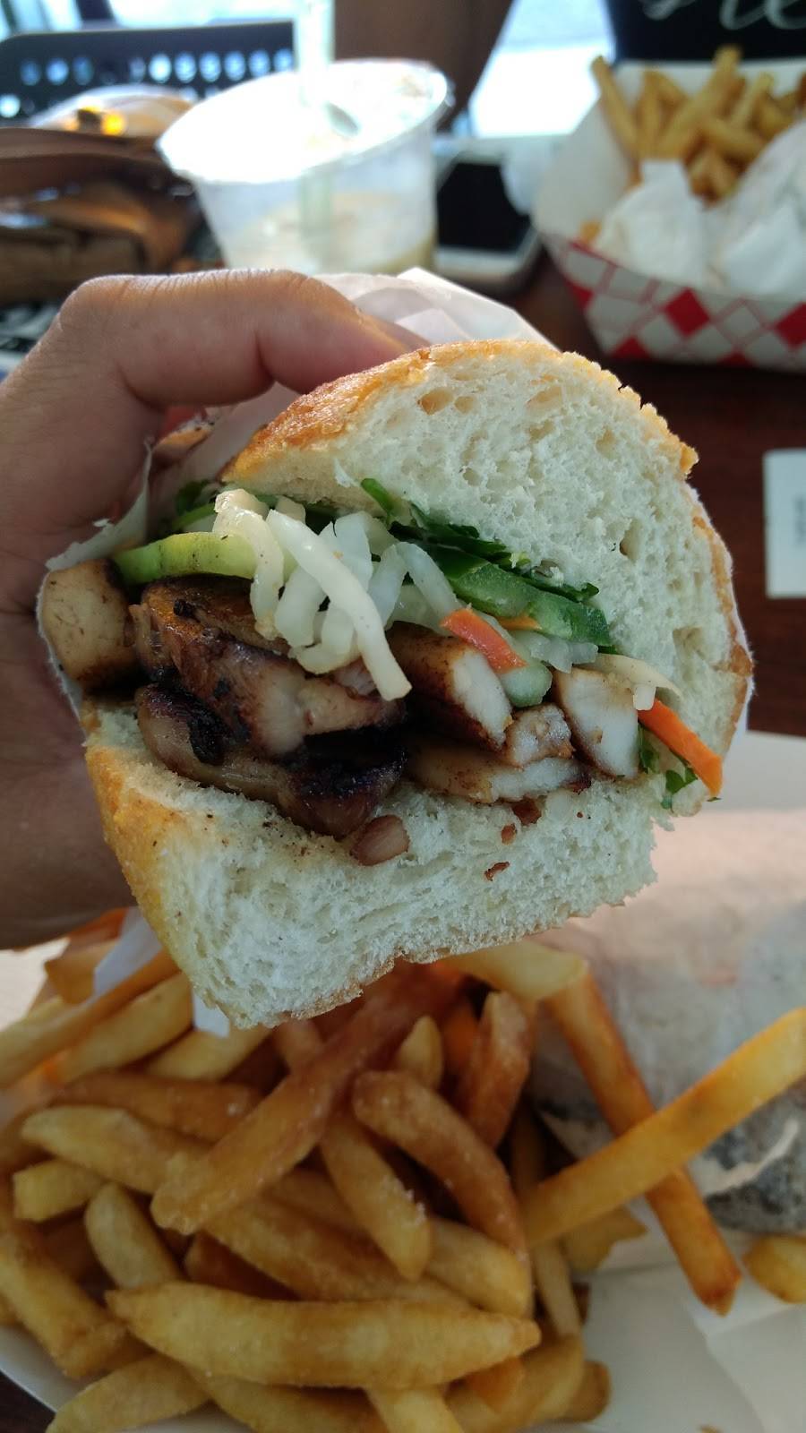 T-Cups Cafe | cafe | 1021 10th St, Modesto, CA 95354, USA | 2093007473 OR +1 209-300-7473