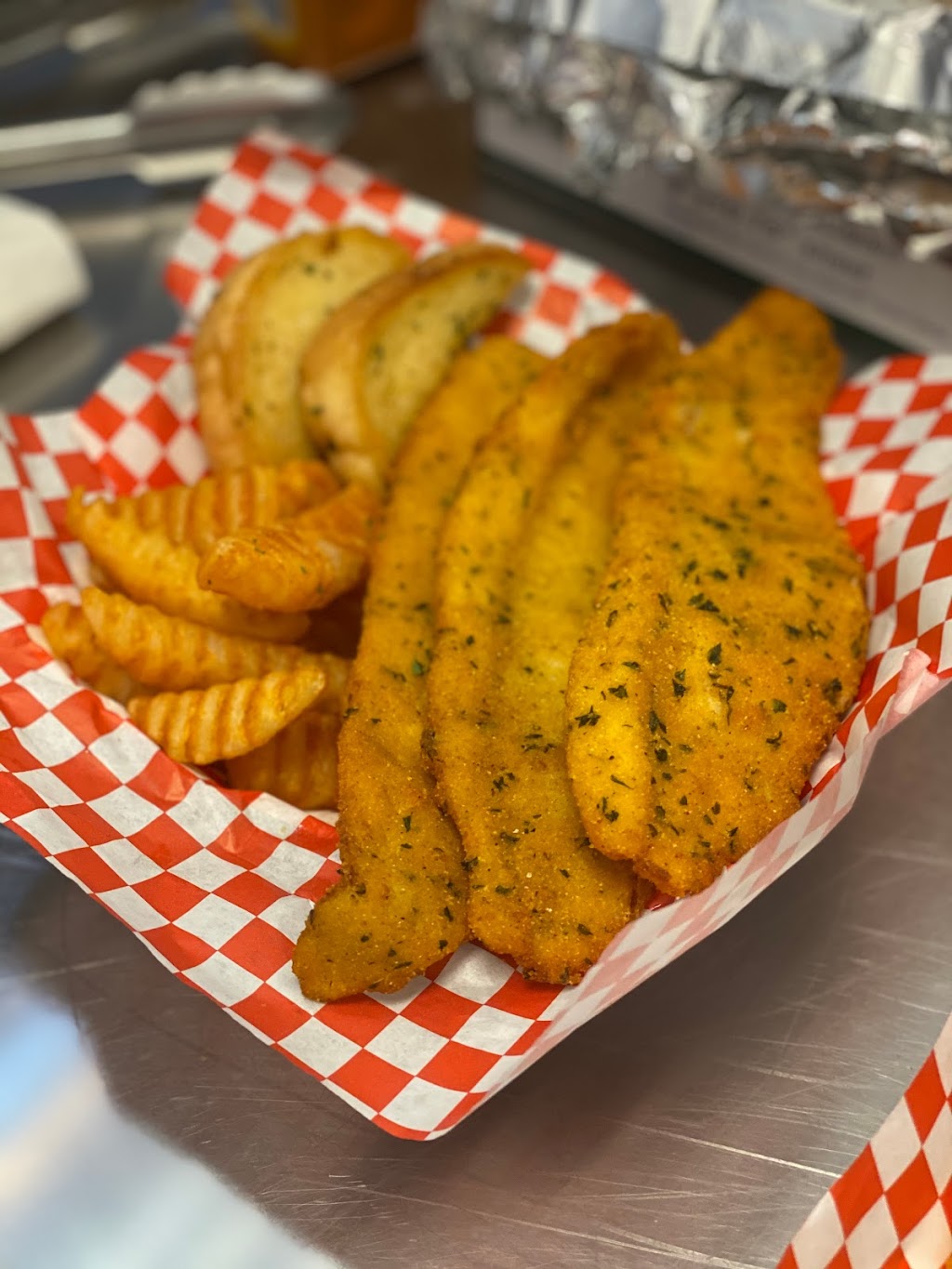 Kuzzins Kitchen Ennis | restaurant | 808 W Ennis Ave, Ennis, TX 75119, USA | 4694560477 OR +1 469-456-0477