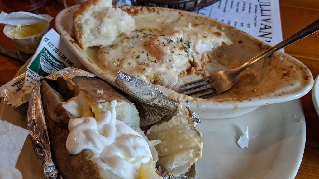 Sullivans Restaurant | restaurant | 2019 Middle St, Sullivans Island, SC 29482, USA | 8438833222 OR +1 843-883-3222