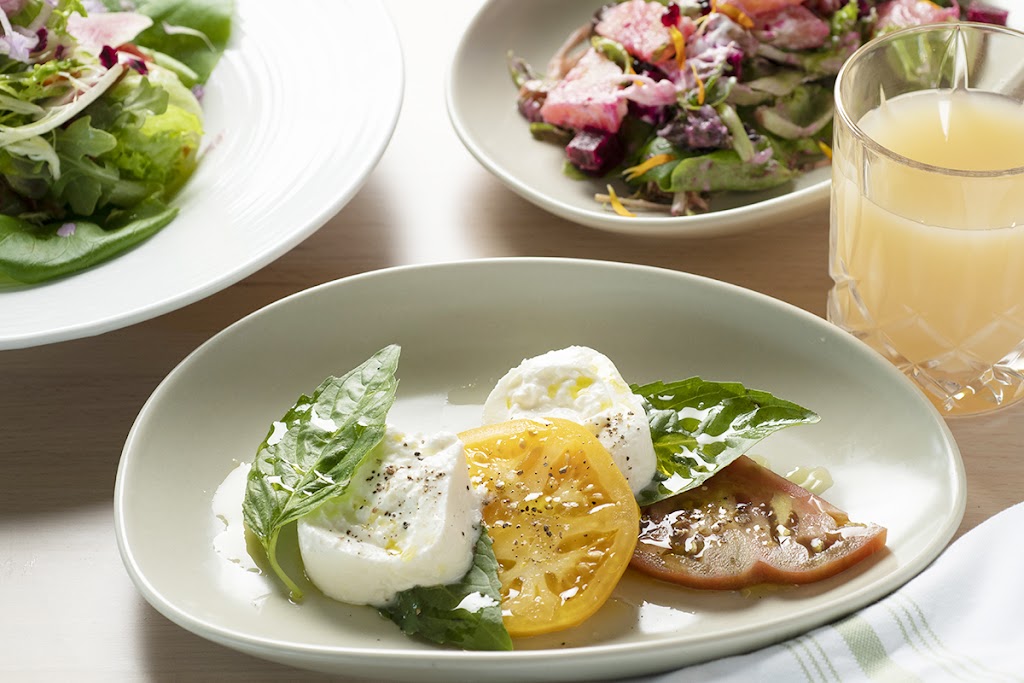 Little Fern at The Claremont | restaurant | 22 Claremont Rd, Southwest Harbor, ME 04679, USA | 2072445038 OR +1 207-244-5038